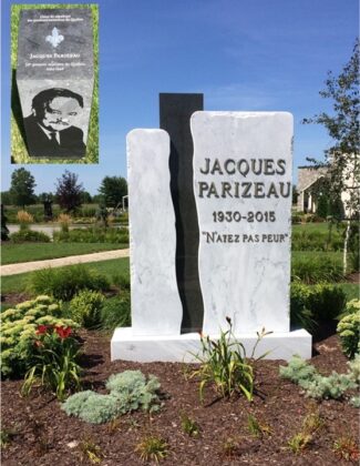 Stèle de Jacques Parizeau, "N'ayez pas peur" dans un cimetière du Québec
